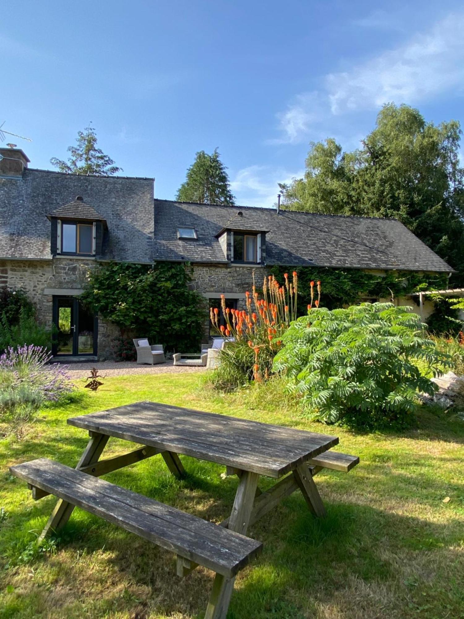 L'Hotie De Broceliande, Au Coeur Des Sites Naturels Et Legendaires Paimpont Exteriér fotografie