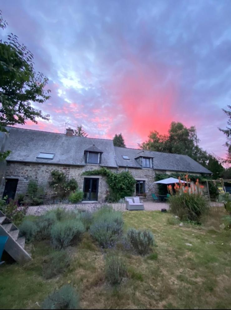 L'Hotie De Broceliande, Au Coeur Des Sites Naturels Et Legendaires Paimpont Exteriér fotografie